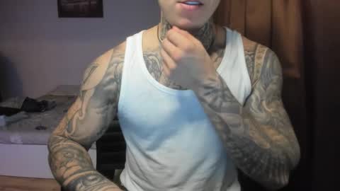 Snapshot of lewis_muscleee chatting on 11/26/25, 11:06 blablablack online show from 11/26/25, 11:06