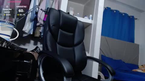 Lewis online show from 09/20/25, 09:49