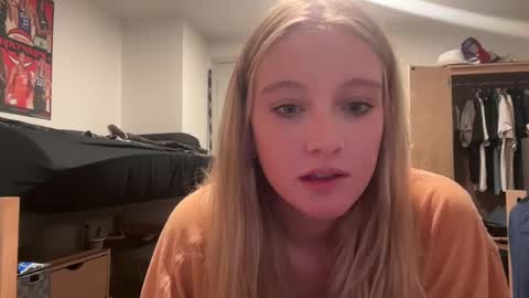 lexisRose online show from 12/18/24, 12:43