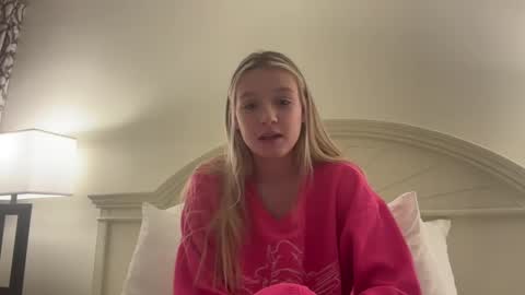 lexisRose online show from 01/03/25, 12:11