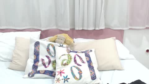 Gabrielle online show from 01/16/25, 10:53