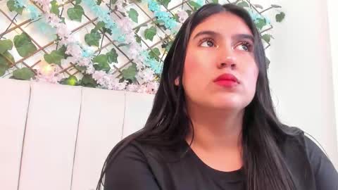 Gabrielle online show from 12/05/25, 10:46