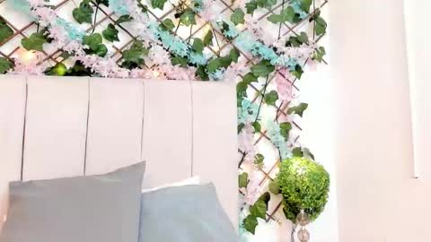 Gabrielle online show from 12/20/25, 11:06