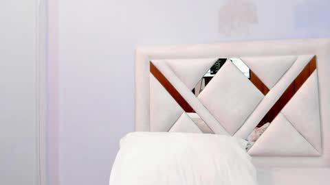 Gabrielle online show from 04/19/26, 06:10