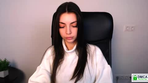 Alexia online show from 11/18/25, 12:42