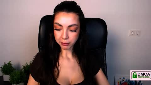 Alexia online show from 11/20/25, 01:33