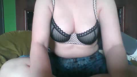 lexi_mariz online show from 05/26/26, 03:30