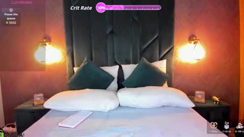 Snapshot of lexi_split chatting on 11/25/25, 01:49 Lexi GTM2 MonWedThurSatSun 1000am-400pm online show from 11/25/25, 01:49