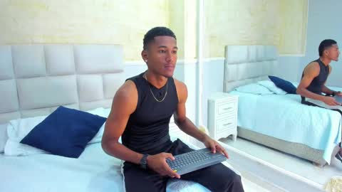 Snapshot of lexianddeker chatting on 09/20/25, 07:37 Lexi Derek online show from 09/20/25, 07:37