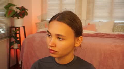 Lexi  online show from 09/25/25, 05:00