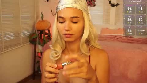 Lexi  online show from 10/30/25, 06:04