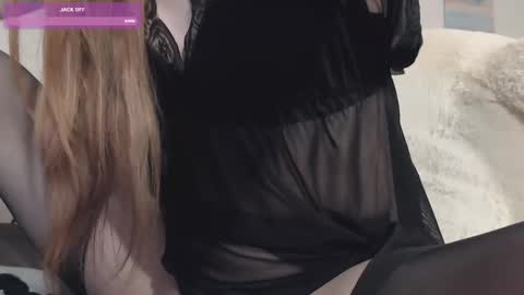 Snapshot of lexie_r chatting on 02/28/25, 12:20 Lexie online show from 02/28/25, 12:20