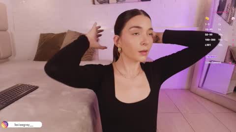 Lexie  online show from 03/05/25, 12:44