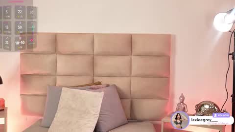 Lexie  online show from 12/02/25, 11:59