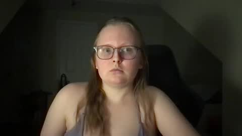 lexie online show from 02/09/25, 01:00