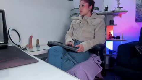 Lexie  online show from 05/22/26, 12:11
