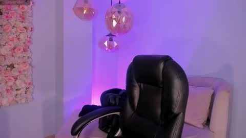 Lexie  online show from 03/04/26, 07:20