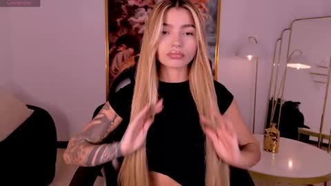 Lexie  online show from 06/03/26, 06:46