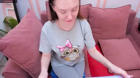 Lexi online show from 10/14/25, 06:25