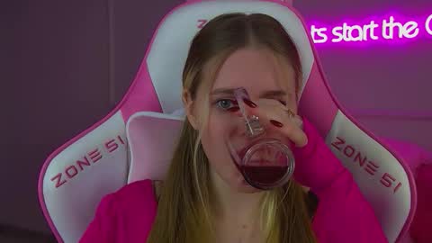 Lexi online show from 11/22/25, 06:18