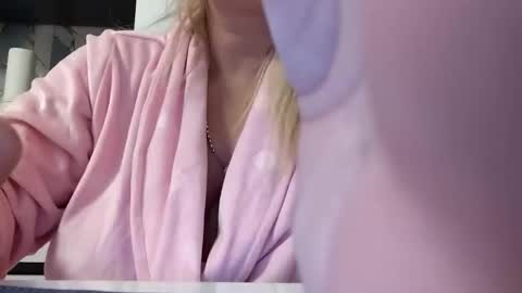 Hannah online show from 02/14/26, 10:06