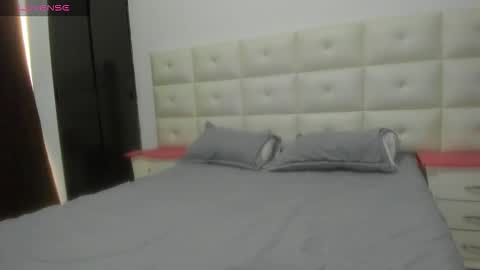 Snapshot of lexxi_ross chatting on 12/15/25, 04:33 LEXXI online show from 12/15/25, 04:33