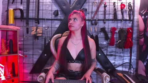 Snapshot of lexxy_luu chatting on 09/20/25, 12:06 alexia and luu online show from 09/20/25, 12:06