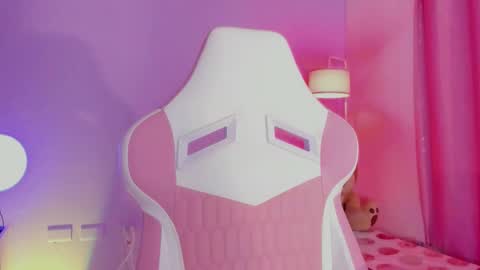 lexy_bran online show from 11/13/25, 11:42