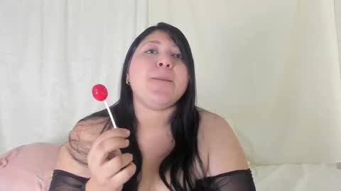 Snapshot of lexy_rosee chatting on 11/19/25, 01:22 Lexy online show from 11/19/25, 01:22