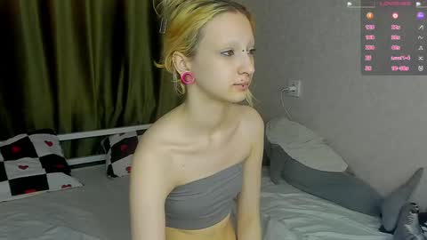 Snapshot of lexy_woorhez chatting on 04/26/26, 11:19 Lexy online show from 04/26/26, 11:19