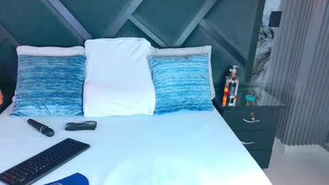 Lexy online show from 12/04/25, 07:55