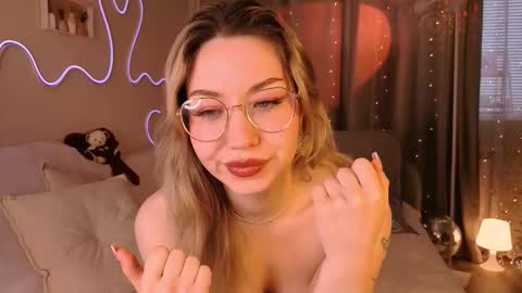 Lily online show from 03/12/26, 02:50