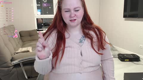 Snapshot of leyaloveee chatting on 02/06/25, 02:22 Your Leya online show from 02/06/25, 02:22