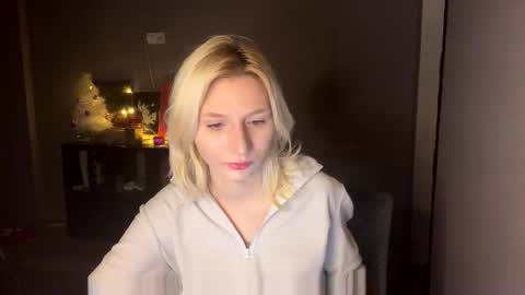 Leya online show from 12/17/25, 07:53