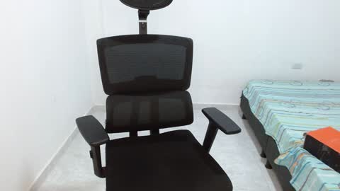 leydy_day online show from 01/27/25, 03:37