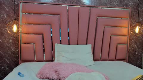 Snapshot of leyla_ebony chatting on 01/07/25, 03:23 Leyla online show from 01/07/25, 03:23