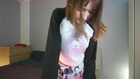 Snapshot of leyla_grace chatting on 05/07/26, 06:13 leyla_grace online show from 05/07/26, 06:13