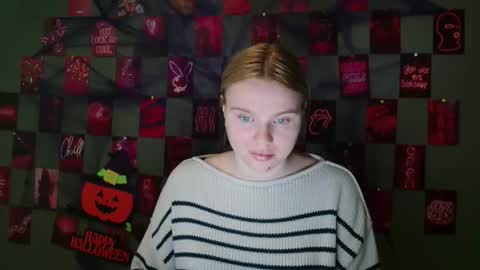 Leyla online show from 10/31/25, 07:09