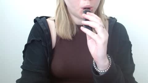 Leyla online show from 05/20/26, 07:03