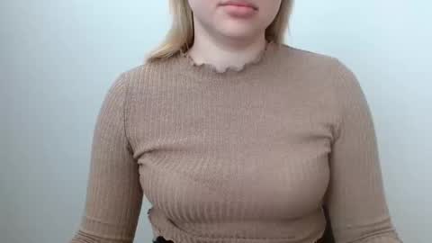 Leyla online show from 05/25/26, 06:19