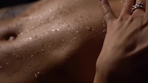 Leyla ly Ill be here Tuesday Thursday Friday Saturday Sunday online show from 03/22/26, 04:27