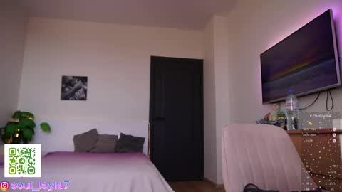 Leyla ly Ill be here Tuesday Thursday Friday Saturday Sunday online show from 03/30/26, 02:12