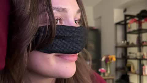 Leyla online show from 12/13/24, 10:02