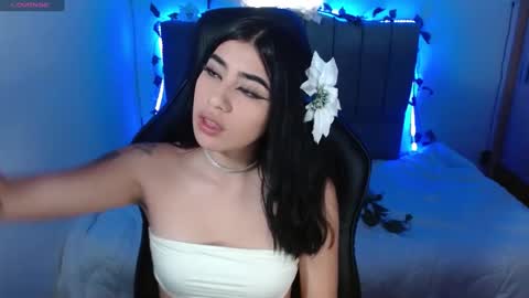 Snapshot of leyla_sans chatting on 01/02/25, 12:55 Leyla online show from 01/02/25, 12:55