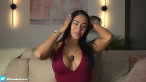 Snapshot of leyla_steel chatting on 06/16/26, 01:30 INSTA leylasteel model online show from 06/16/26, 01:30