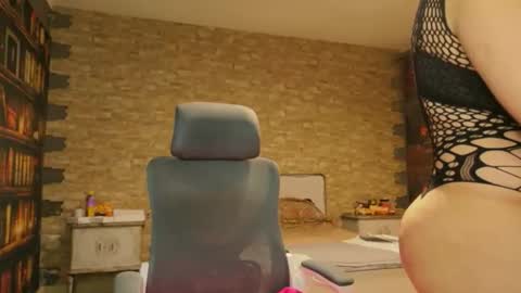 Leyla online show from 03/03/26, 06:52