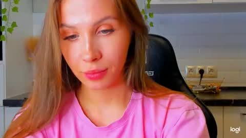Snapshot of leylalin chatting on 07/14/26, 02:05 Leila online show from 07/14/26, 02:05
