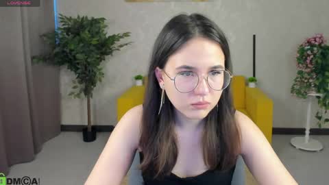 leylamirage online show from 03/31/26, 12:16