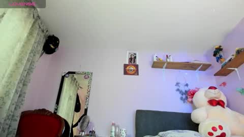 Leyna online show from 12/16/25, 09:42