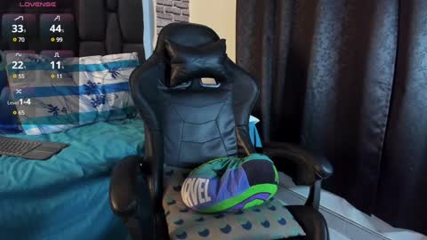 L E Y T O N online show from 12/04/24, 02:53